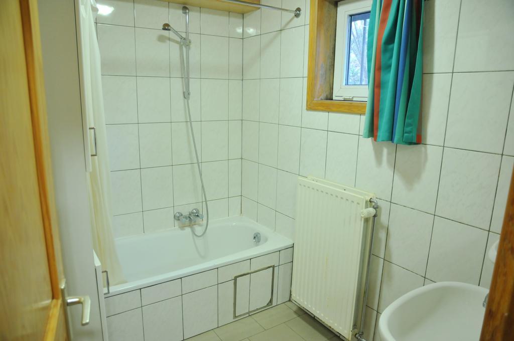 Les Doyards Hotell Vielsalm Rom bilde