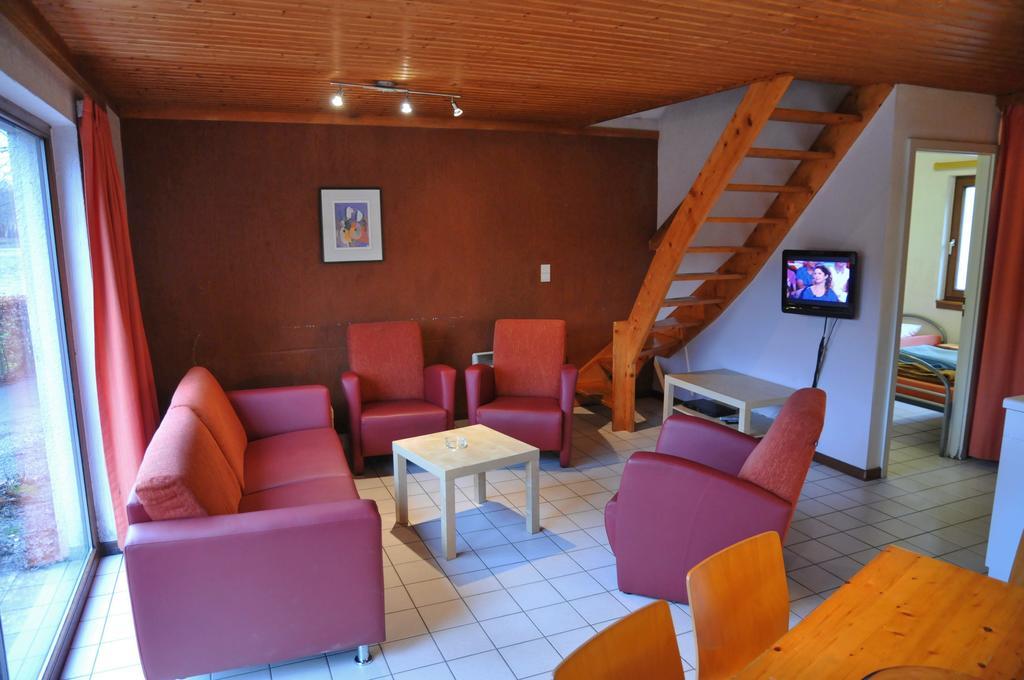 Les Doyards Hotell Vielsalm Rom bilde