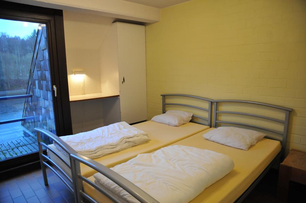 Les Doyards Hotell Vielsalm Rom bilde