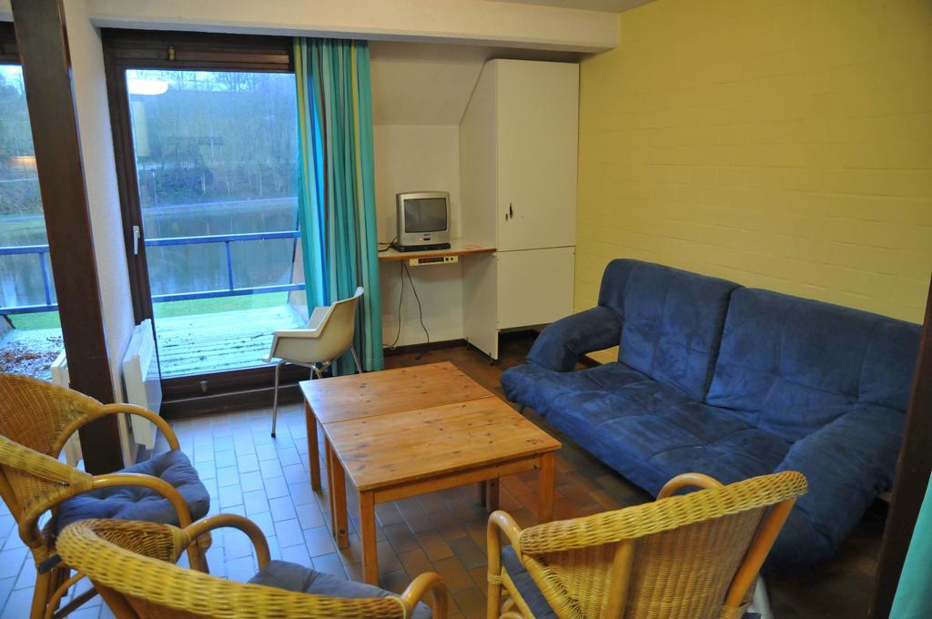 Les Doyards Hotell Vielsalm Rom bilde