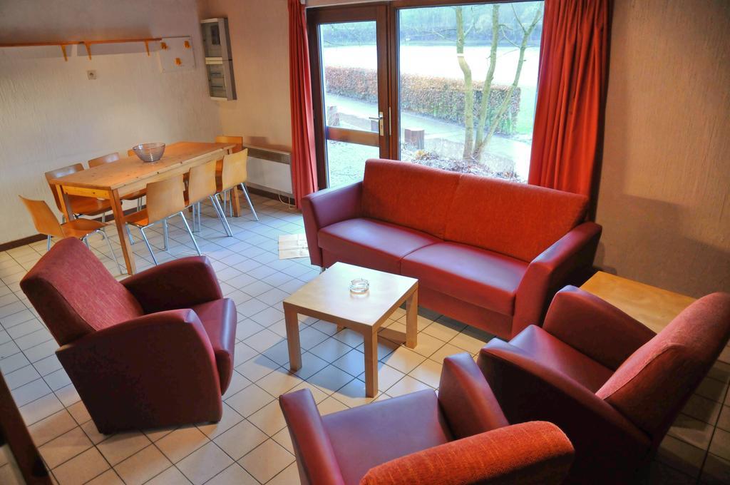Les Doyards Hotell Vielsalm Rom bilde